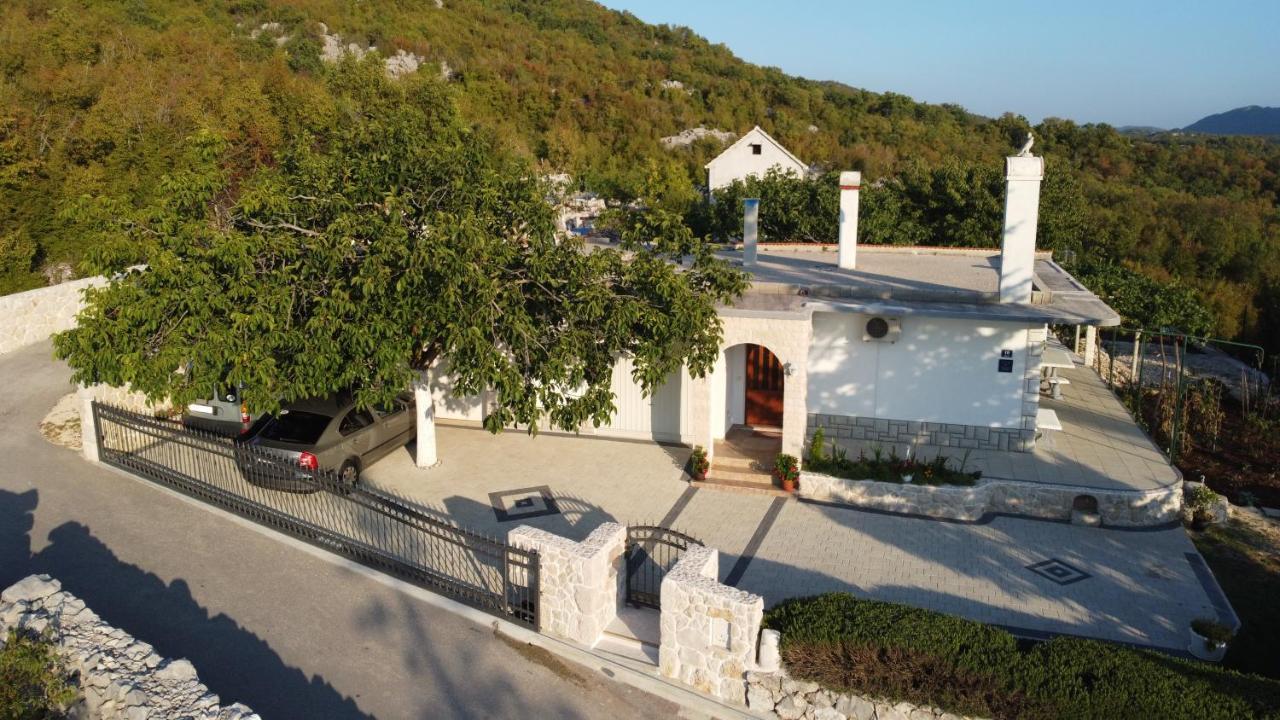 Country Home Mocilo, Zagvozd Buitenkant foto