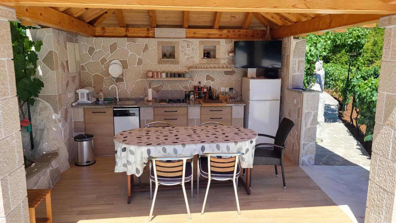 Country Home Mocilo, Zagvozd Buitenkant foto
